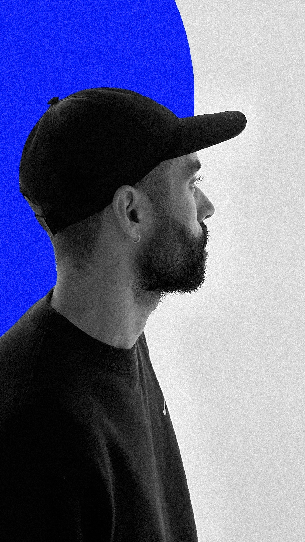Portrait de Lucas Resalt, graphiste et webdesigner freelance à Montpellier