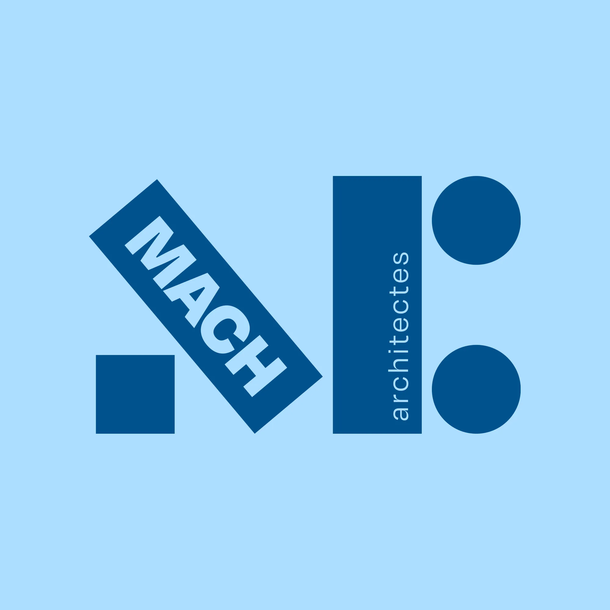 Refonte de l’identité visuelle de MACH Architectes avec logo géométrique bleu
